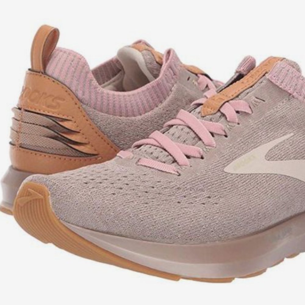 Brooks Levitate 2